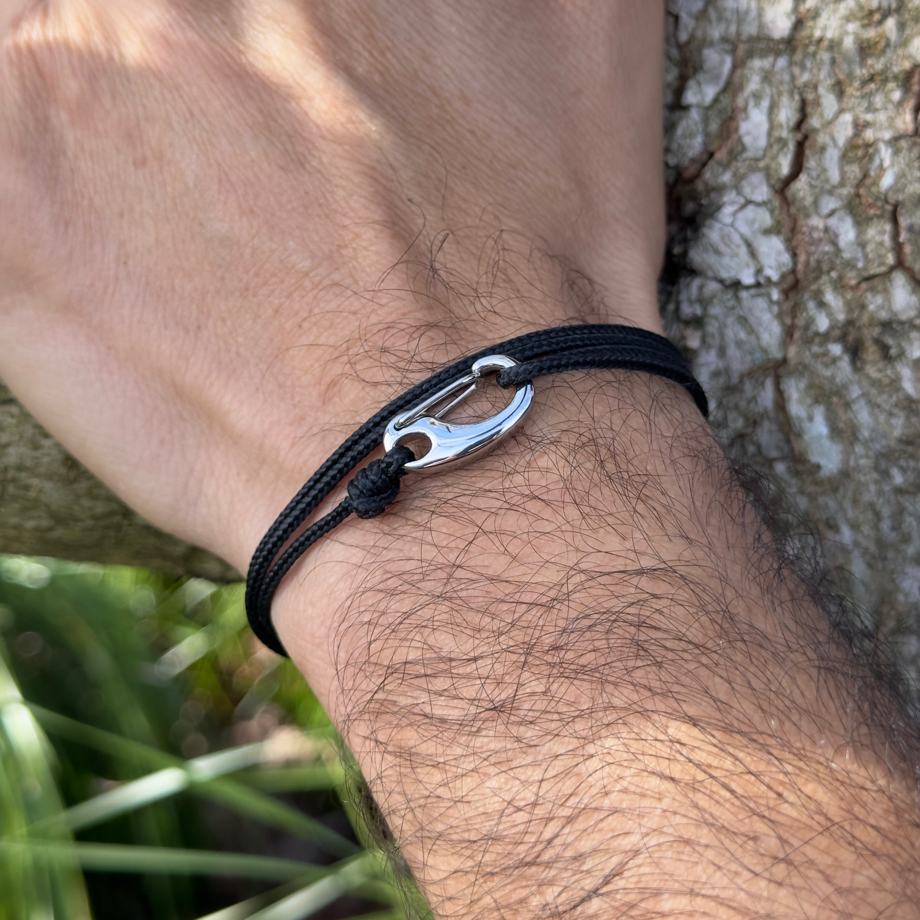 Urban Tactical Wrap Bracelet // Black